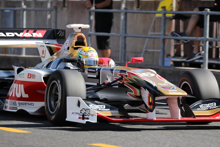 占有走行: 山本尚貴（TEAM MUGEN SF14）