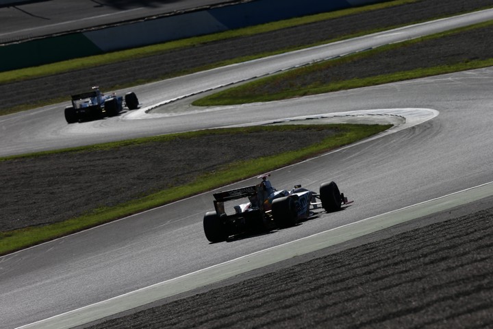 占有走行: S字を走行するSFマシン