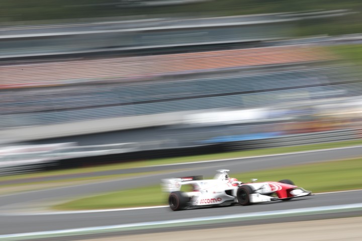 フリー走行2回目: 松下信治（DOCOMO DANDELION M6Y SF14）