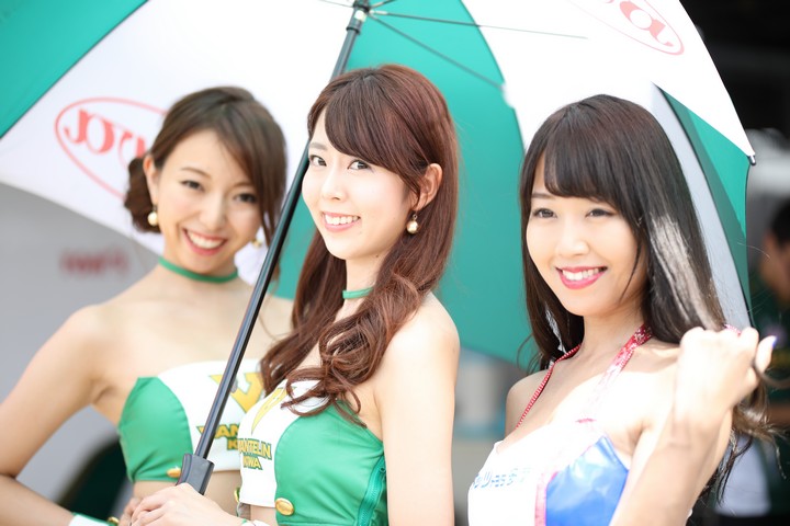 ピットウォーク: レースクイーン