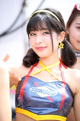 ピットウォーク: レースクイーン