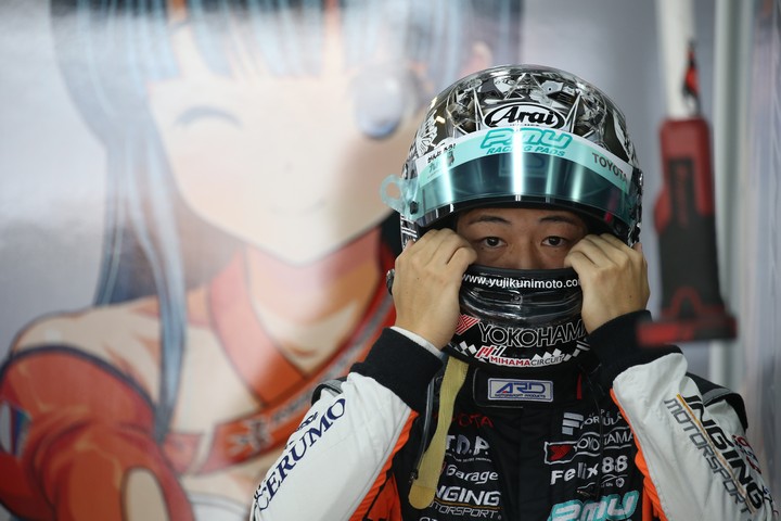 スタート進行: 国本雄資（P.MU/CERUMO · INGING）