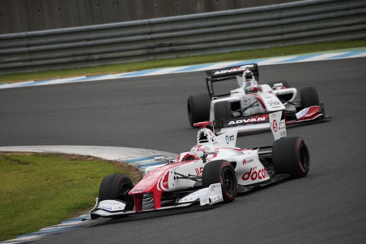 決勝レース: 野尻智紀（DOCOMO DANDELION M5S SF14）