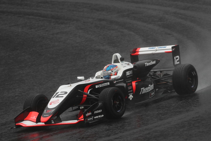 第13戦、第14戦とも予選2位の笹原右京（THREEBOND）