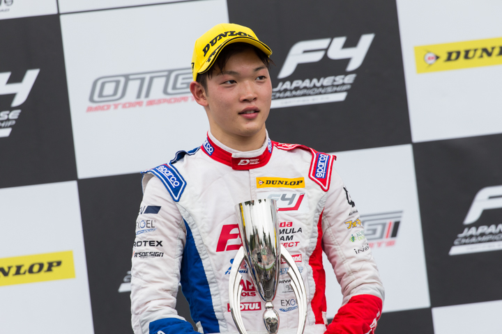 優勝した名取鉄平（Hondaフオ一ミュラ・ドリ一ム・プロジェクト）