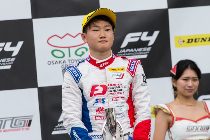 決勝3位の角田裕毅（Hondaフオ一ミュラ・ドリ一ム・プロジェクト）