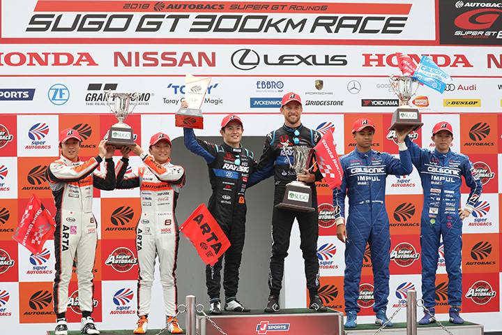 表彰式: GT500クラスのトップ3