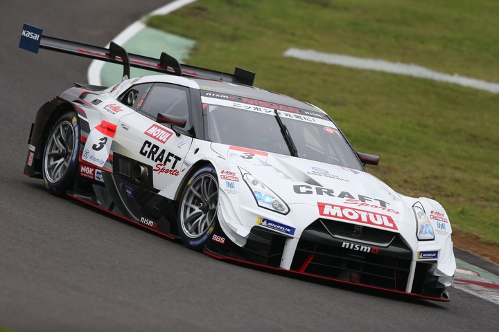 公式練習: 本山哲（CRAFT SPORTS MOTUL GT-R）
