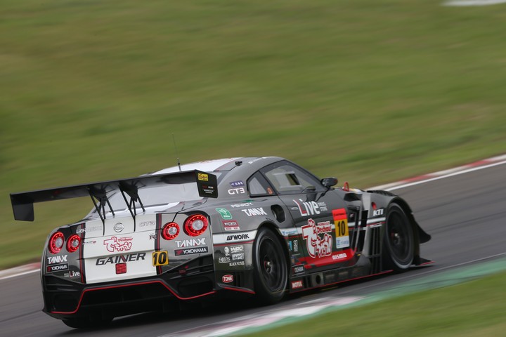 公式練習: 星野一樹／吉田広樹組（GAINER TANAX triple a GT-R）