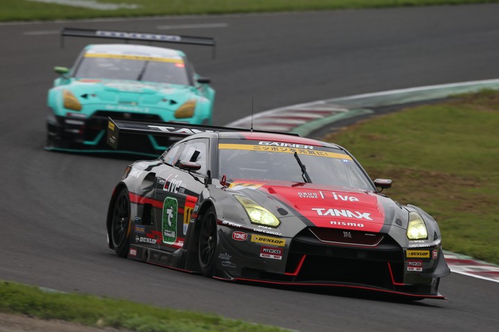 公式練習: 安田裕信（GAINER TANAX GT-R）