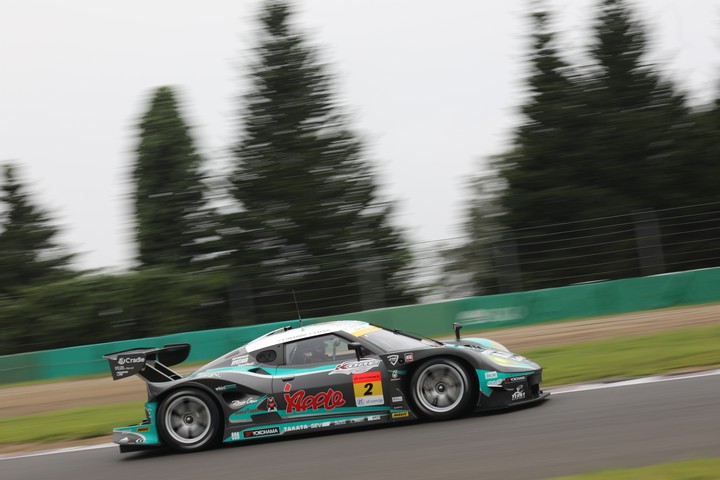 公式練習: 高橋一穂／加藤寛規組（シンティアム・アップル・ロータス）