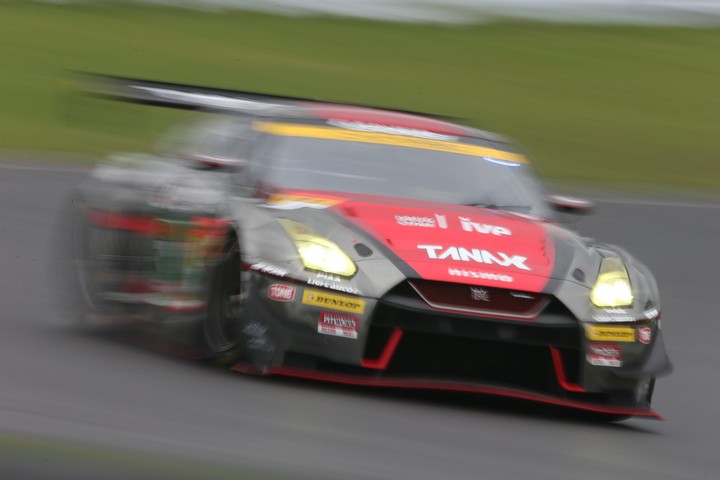 公式練習: 安田裕信（GAINER TANAX GT-R）