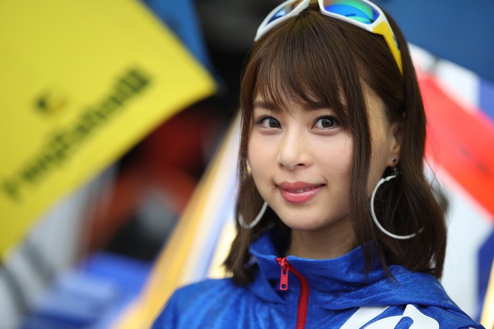 ピットウォーク: レースクイーン