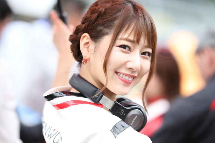 ピットウォーク: レースクイーン