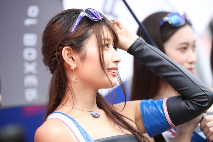 ピットウォーク: レースクイーン