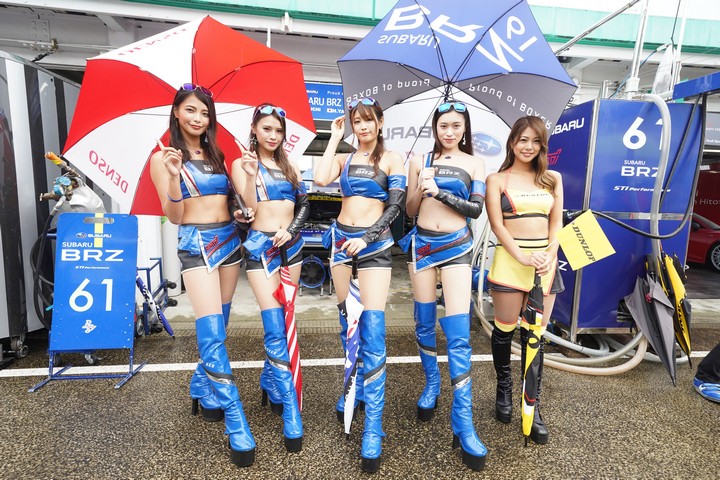 ピットウォーク: レースクイーン