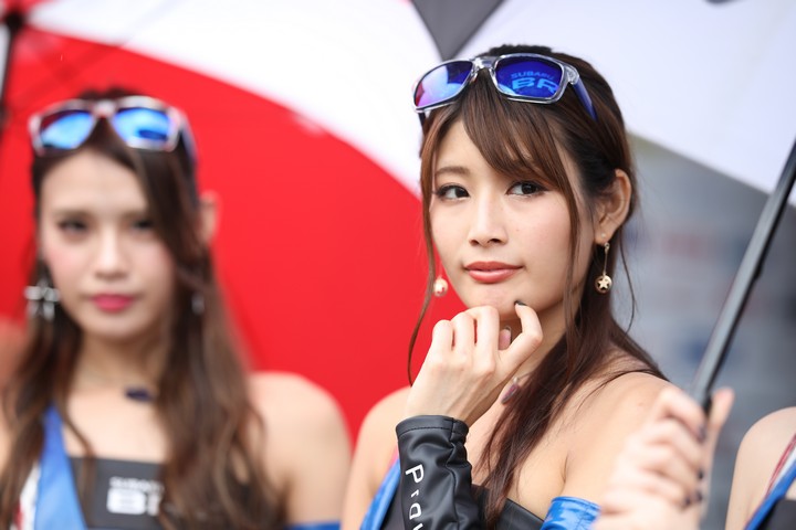 ピットウォーク: レースクイーン