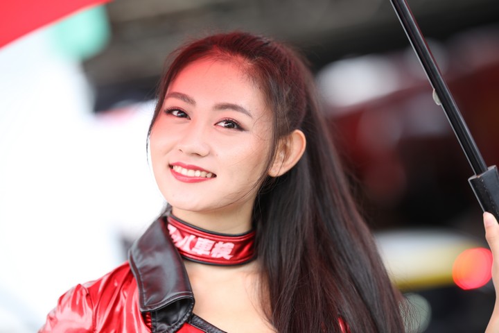 ピットウォーク: レースクイーン