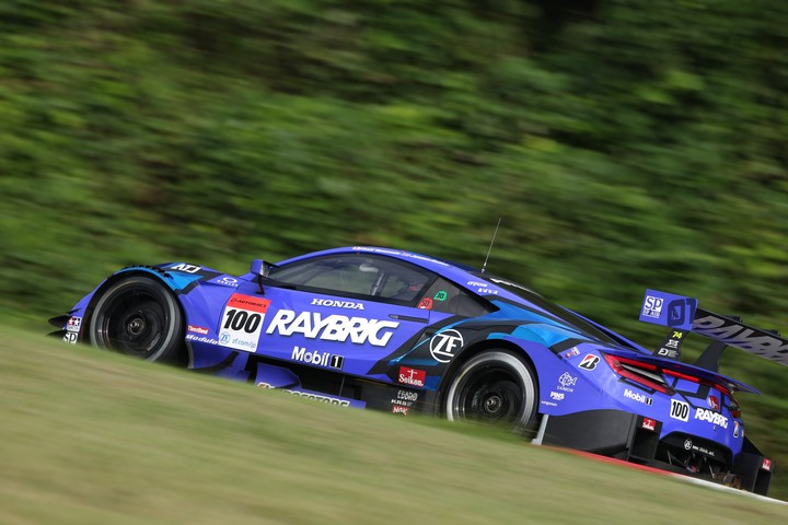 公式予選: 山本尚貴／ジェンソン・バトン組（RAYBRIG NSX-GT）