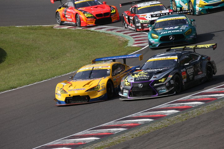 決勝レース: UPGARAGE 86 MC vs K-tunes RC F GT3