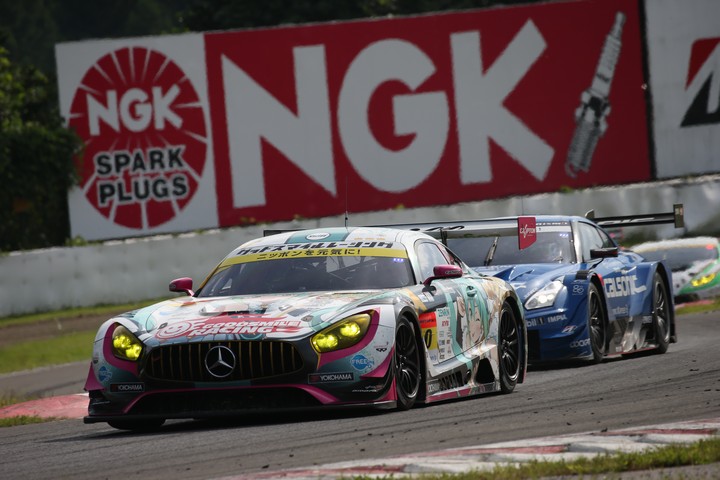 決勝レース: 片岡龍也（グッドスマイル初音ミクAMG）