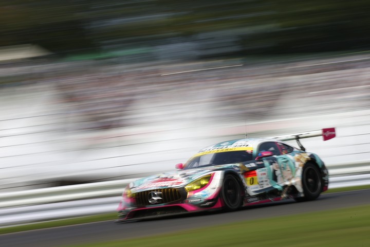 決勝レース: 谷口信輝（グッドスマイル初音ミクAMG）