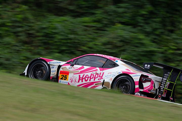 GT300クラス予選2位の松井孝允／坪井翔組（HOPPY 86 MC）