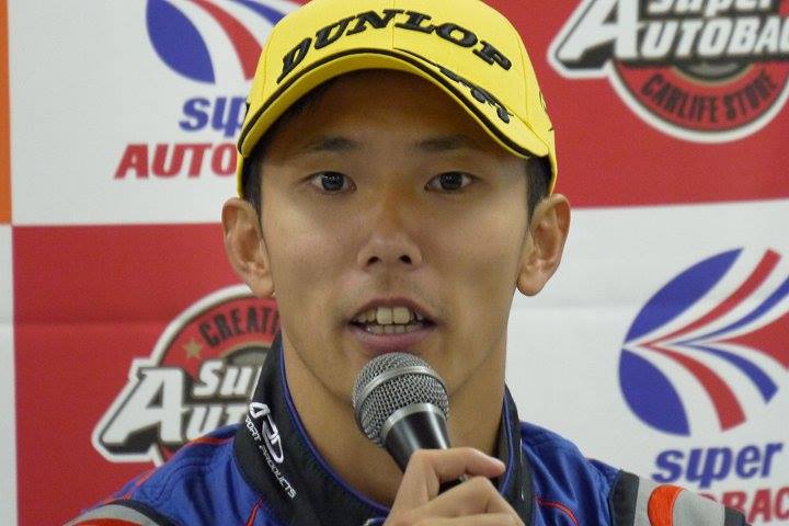 決勝記者会見: GT300クラス優勝の山内英輝（R&D SPORT）