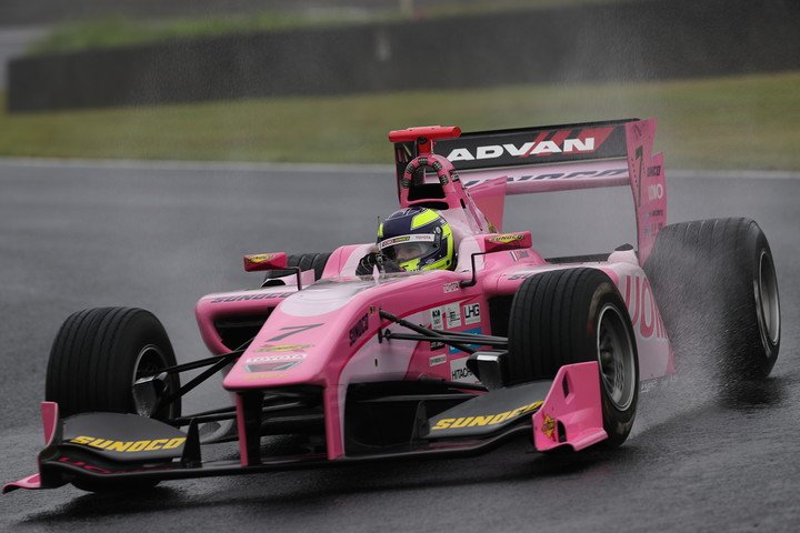 フリー走行1回目: トップタイムはトム・ディルマン（UOMO SUNOCO SF14）