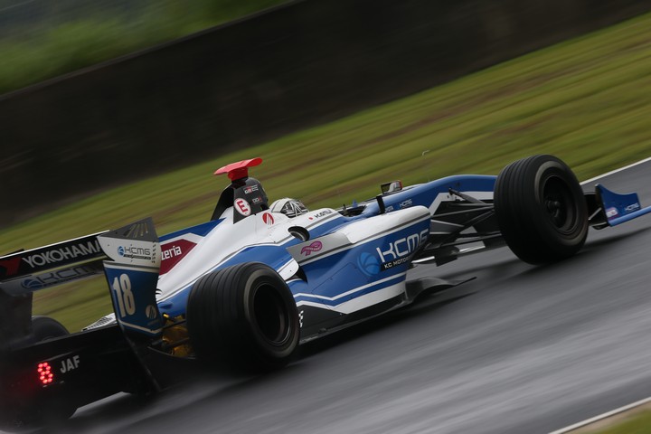 フリー走行1回目: 小林可夢偉（KCMG Elyse SF14）