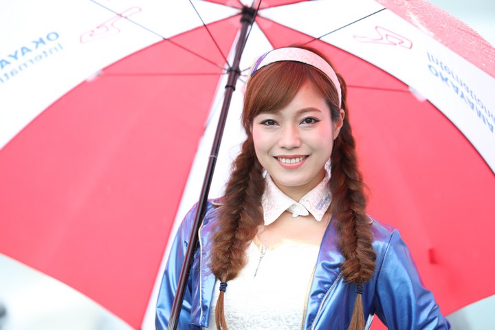 ピットウォーク: レースクイーン