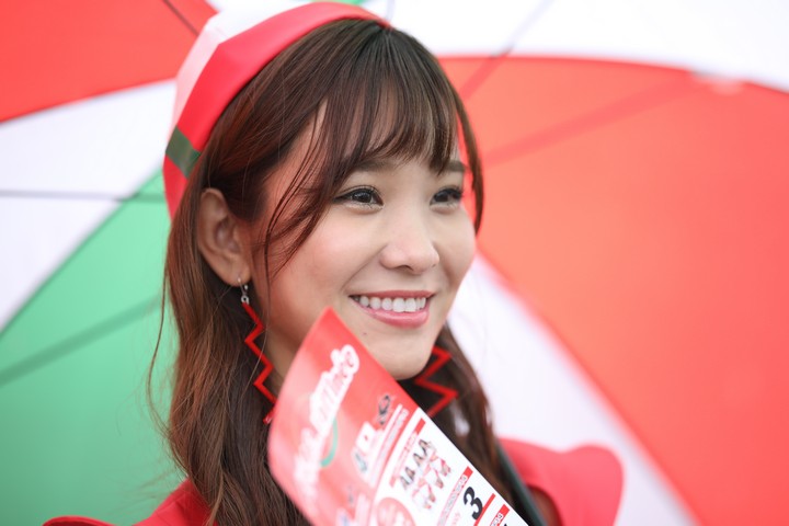 ピットウォーク: レースクイーン