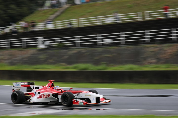 公式予選: ニック・キャシディ（ORIENTALBIO KONDO SF14）