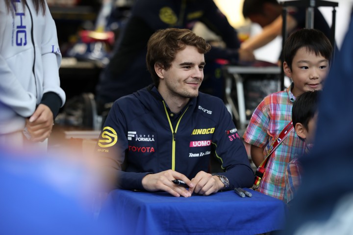 キッズピットウォーク: トム・ディルマン（UOMO SUNOCO TEAM LEMANS）