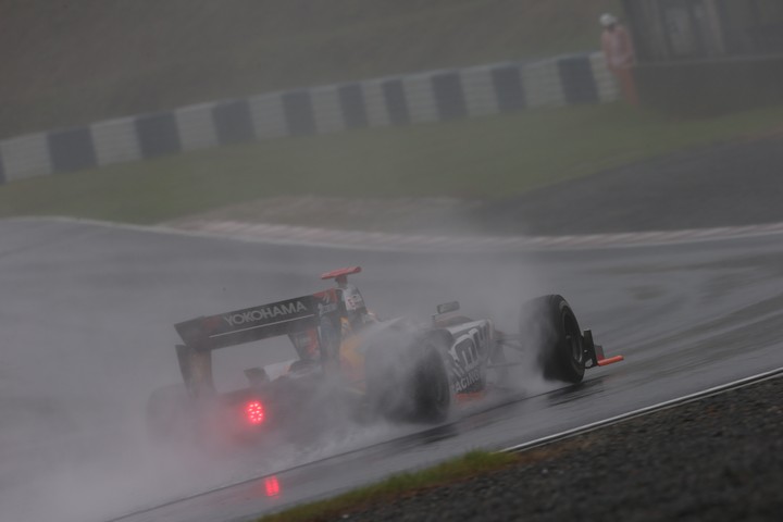 フリー走行2回目: 石浦宏明（JMS P.MU/CERUMO・INGING SF14）