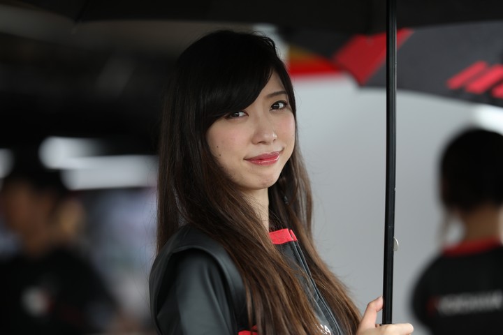 ピットウォーク: レースクイーン