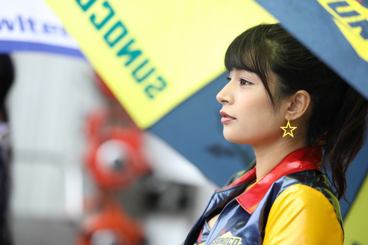 ピットウォーク: レースクイーン