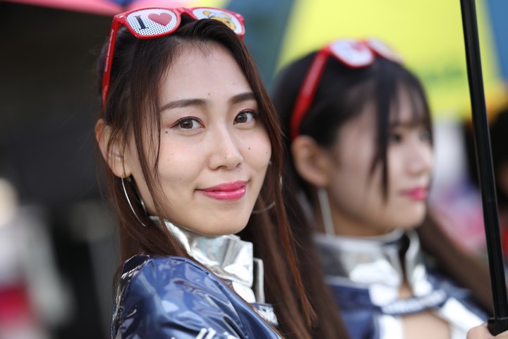 ピットウォーク: レースクイーン