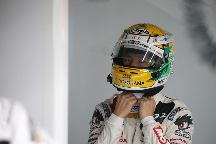 スタート進行: 山本尚貴（TEAM MUGEN）