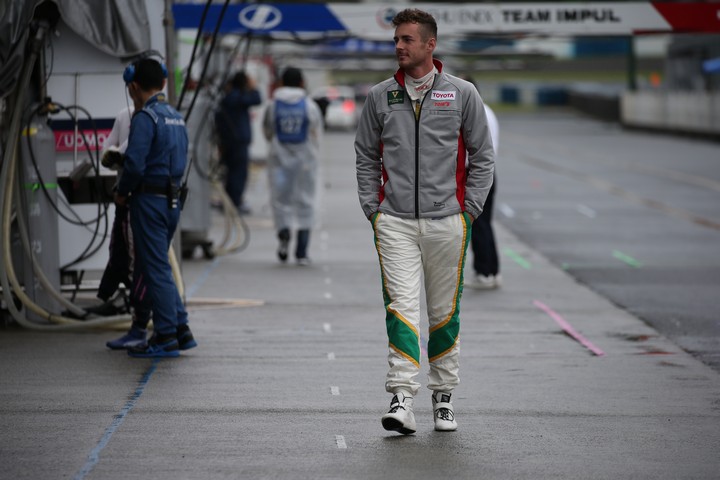 スタート進行: ジェームス・ロシター（VANTELIN TEAM TOM’S）