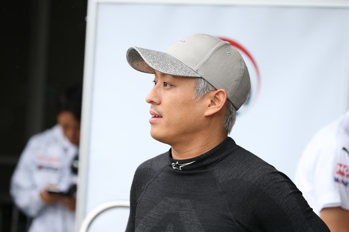 スタート進行: 関口雄飛（ITOCHU ENEX TEAM IMPUL）