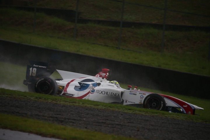 決勝レース: 関口雄飛（ITOCHU ENEX TEAM IMPUL SF14）