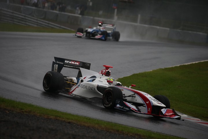 決勝レース: 関口雄飛（ITOCHU ENEX TEAM IMPUL SF14）