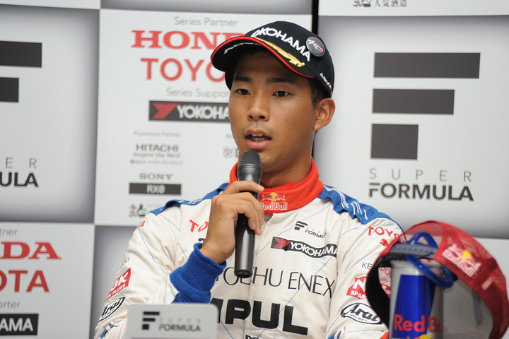 予選記者会見: 3位の関口雄飛（ITOCHU ENEX TEAM IMPUL）