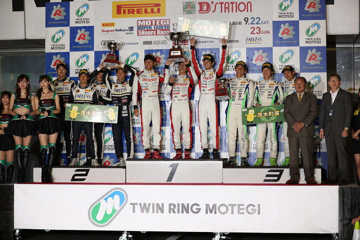 ST-4クラスの表彰式