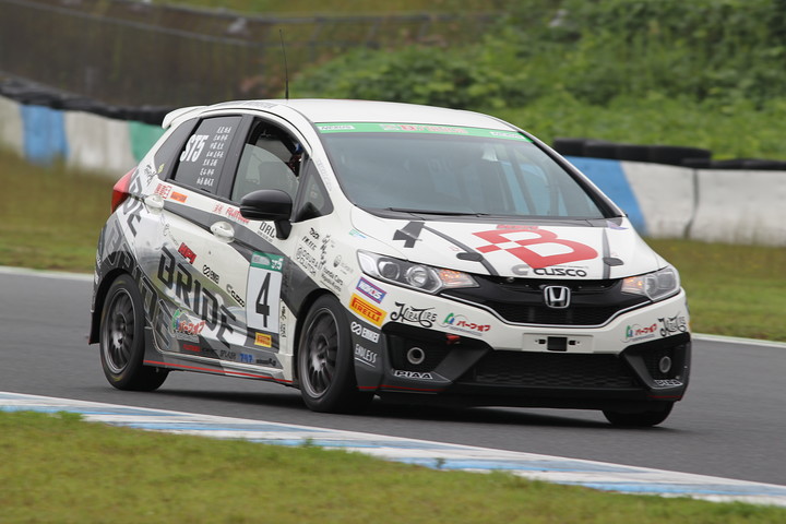 ウォームアップ: ST-5クラストップタイムのTHE BRIDE FIT