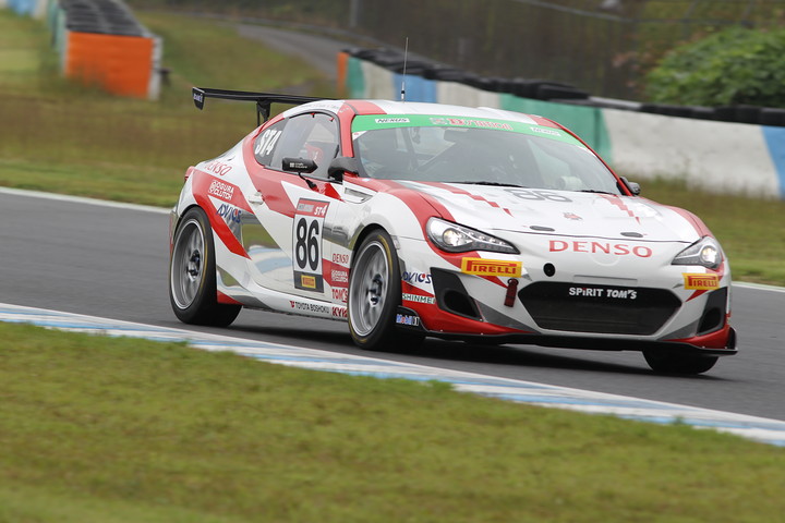 ウォームアップ: ST-4クラストップタイムのTOM'S SPIRIT 86