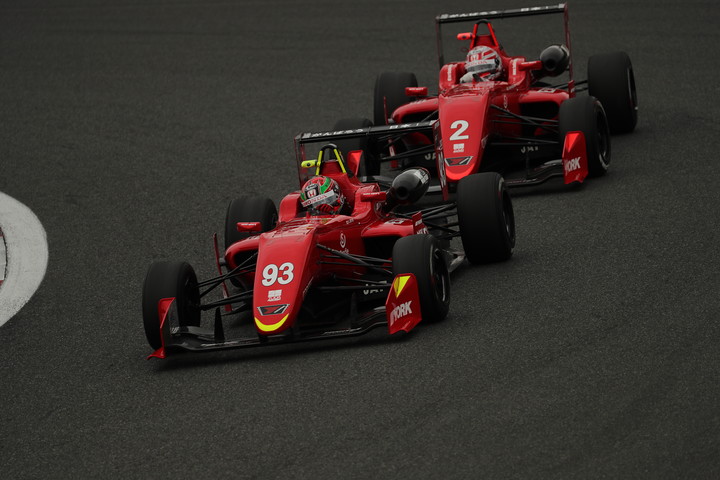 大湯都史樹と阪口晴南の2位争い