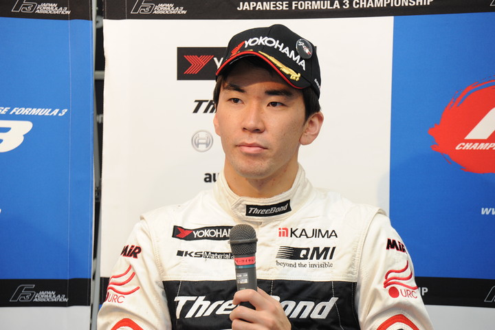 決勝記者会見: 2位の笹原右京（ThreeBond Racing）