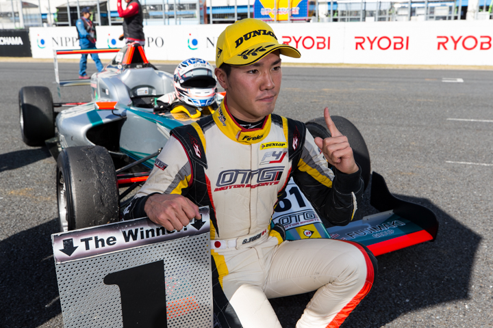 優勝した菅波冬悟（OTG MOTOR SPORTS）